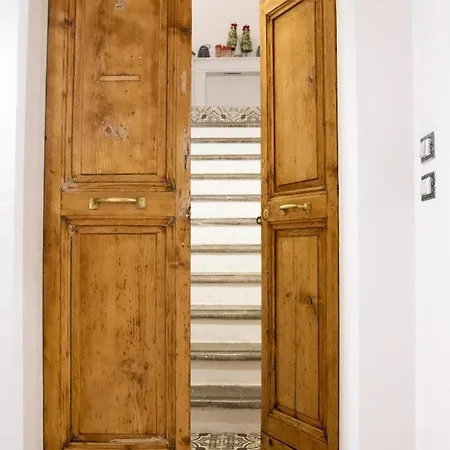 Palazzo Donnamaria Apartment *